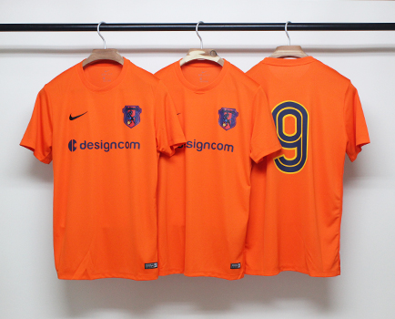 �f�U�C���E�R�~���j�P�[�V�����Y�������