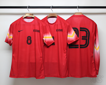 ��B��w��w���T�b�J�[��