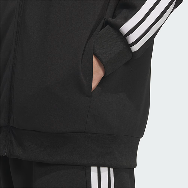 ADIDAS �g���b�N�g�b�v