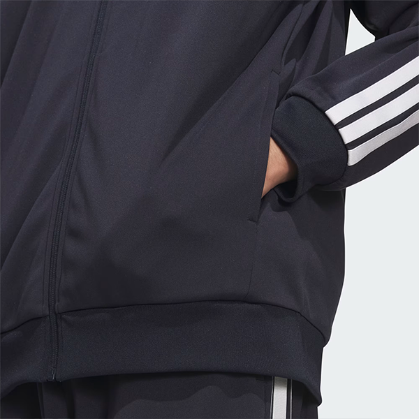 ADIDAS �g���b�N�g�b�v