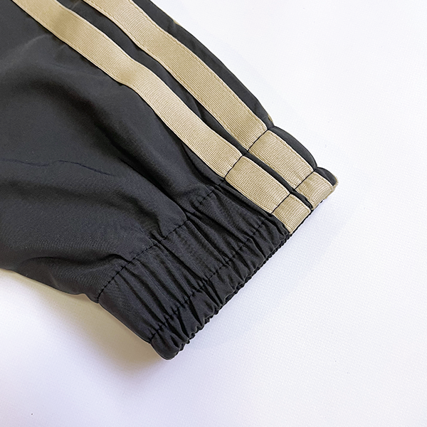 ADIDAS �E�[�u���W���P�b�g