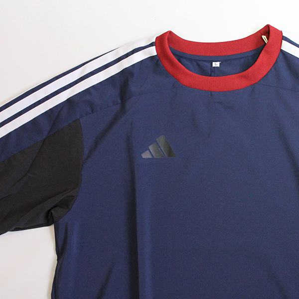 ADIDAS �s�X�e�W���P�b�g