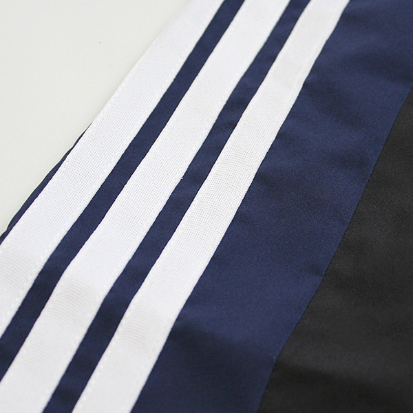 ADIDAS �s�X�e�W���P�b�g