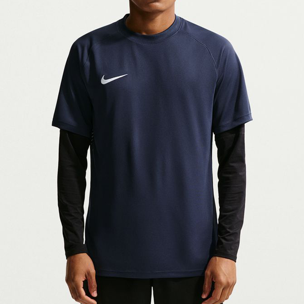 NIKE �p�[�N8